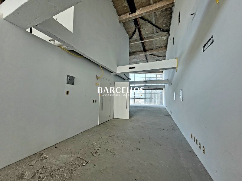 Sala com 16 banheiros e 1396m² à venda no bairro Moinhos de Vento, Porto Alegre
