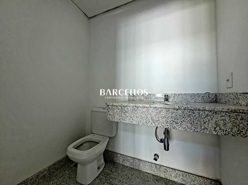 Sala com 16 banheiros e 1396m² à venda no bairro Moinhos de Vento, Porto Alegre