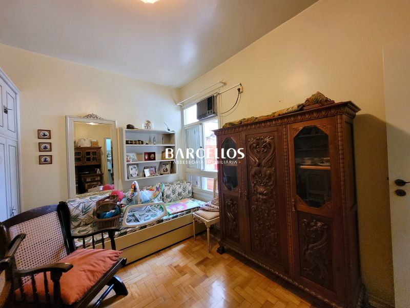 Apto com 3 quartos, 4 banheiros e 170m² à venda no bairro Centro, Porto Alegre
