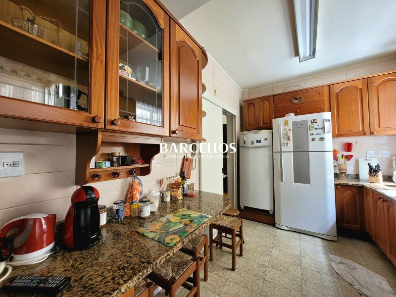 Apto com 3 quartos, 4 banheiros e 170m² à venda no bairro Centro, Porto Alegre