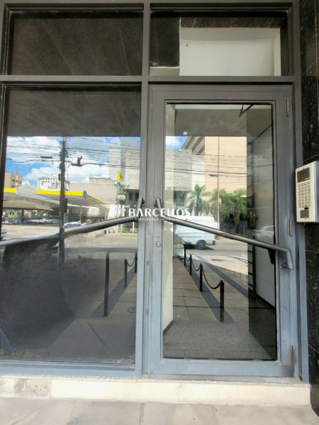 Sala com 1 banheiro e 30m² à venda no bairro Floresta, Porto Alegre