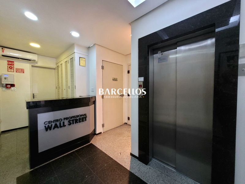 Sala com 1 banheiro e 30m² à venda no bairro Floresta, Porto Alegre