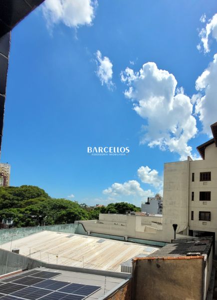 Sala com 1 banheiro e 30m² à venda no bairro Floresta, Porto Alegre