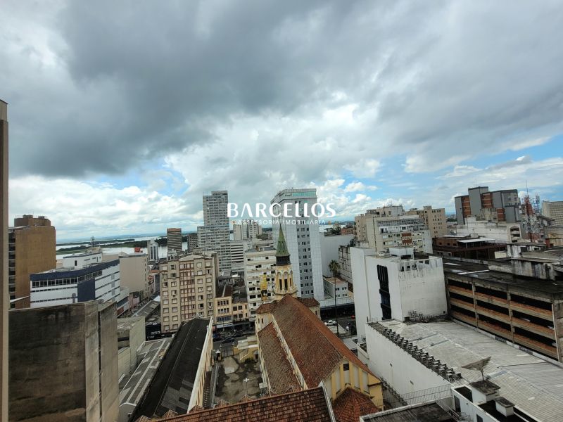 Apto com 4 quartos, 3 banheiros e 207m² à venda no bairro Centro, Porto Alegre