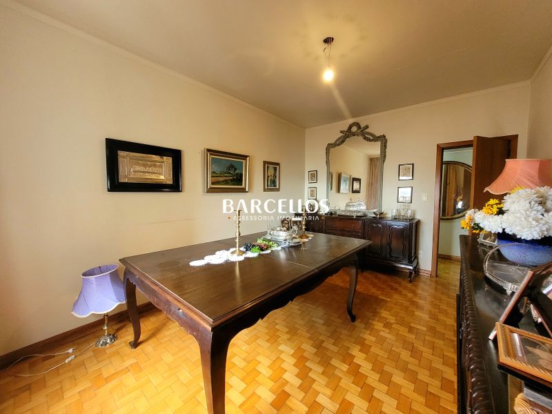 Apto com 4 quartos, 3 banheiros e 207m² à venda no bairro Centro, Porto Alegre
