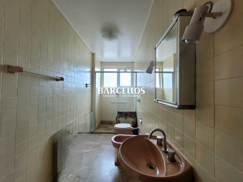 Apto com 4 quartos, 3 banheiros e 207m² à venda no bairro Centro, Porto Alegre