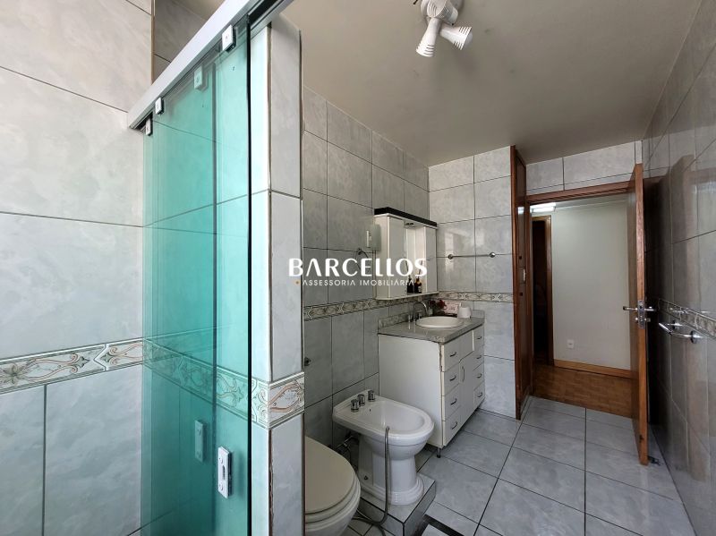 Apto com 4 quartos, 3 banheiros e 207m² à venda no bairro Centro, Porto Alegre