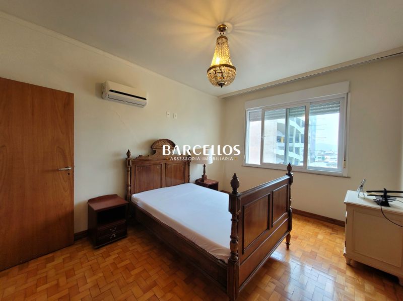 Apto com 4 quartos, 3 banheiros e 207m² à venda no bairro Centro, Porto Alegre