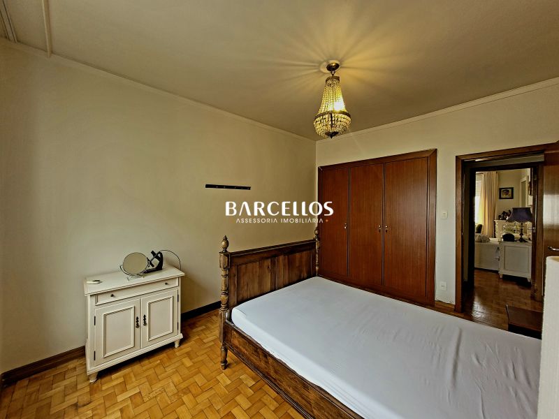 Apto com 4 quartos, 3 banheiros e 207m² à venda no bairro Centro, Porto Alegre