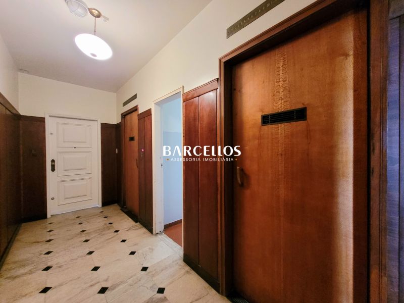 Apto com 4 quartos, 3 banheiros e 207m² à venda no bairro Centro, Porto Alegre