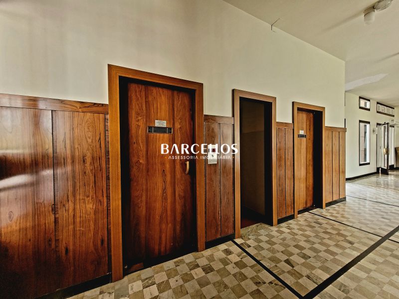 Apto com 4 quartos, 3 banheiros e 207m² à venda no bairro Centro, Porto Alegre