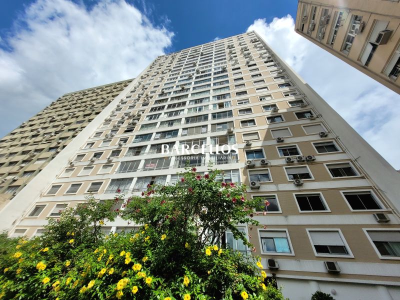 Apto com 4 quartos, 3 banheiros e 207m² à venda no bairro Centro, Porto Alegre