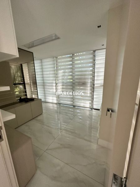 Sala com 1 quarto, 1 banheiro e 56m² à venda no bairro Floresta, Porto Alegre