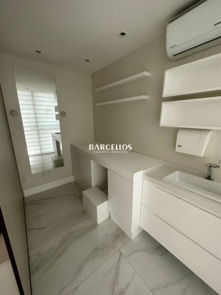 Sala com 1 quarto, 1 banheiro e 56m² à venda no bairro Floresta, Porto Alegre