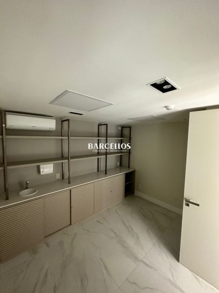 Sala com 1 quarto, 1 banheiro e 56m² à venda no bairro Floresta, Porto Alegre