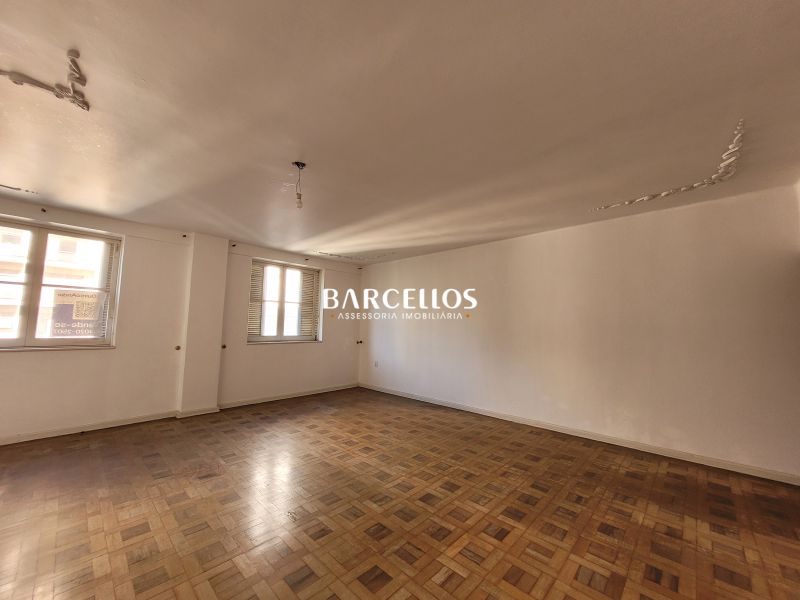 Apto com 3 quartos, 4 banheiros e 163m² à venda no bairro Centro, Porto Alegre