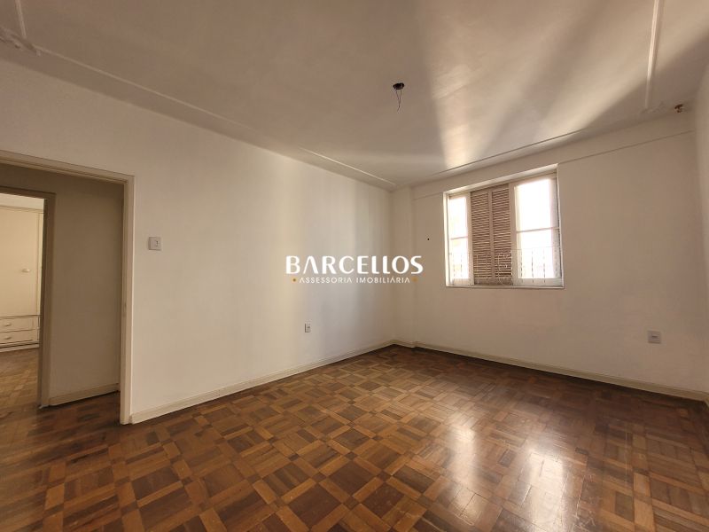 Apto com 3 quartos, 4 banheiros e 163m² à venda no bairro Centro, Porto Alegre