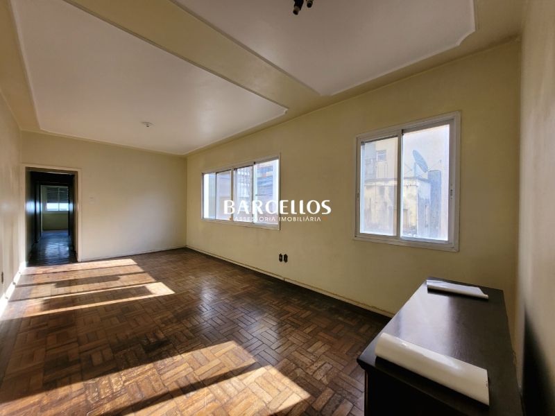 Apto com 3 quartos, 2 banheiros e 89m² à venda no bairro Centro, Porto Alegre
