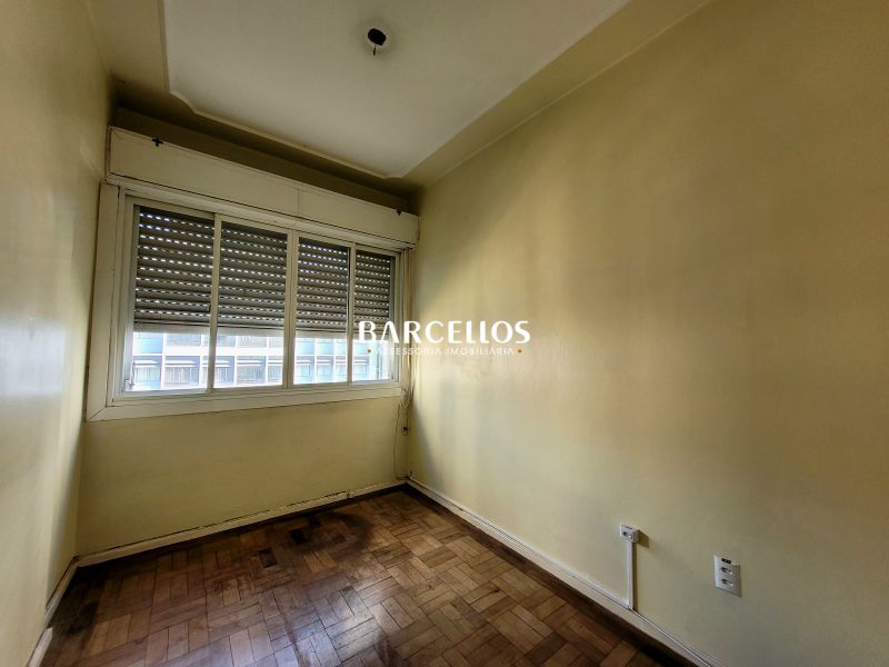 Apto com 3 quartos, 2 banheiros e 89m² à venda no bairro Centro, Porto Alegre