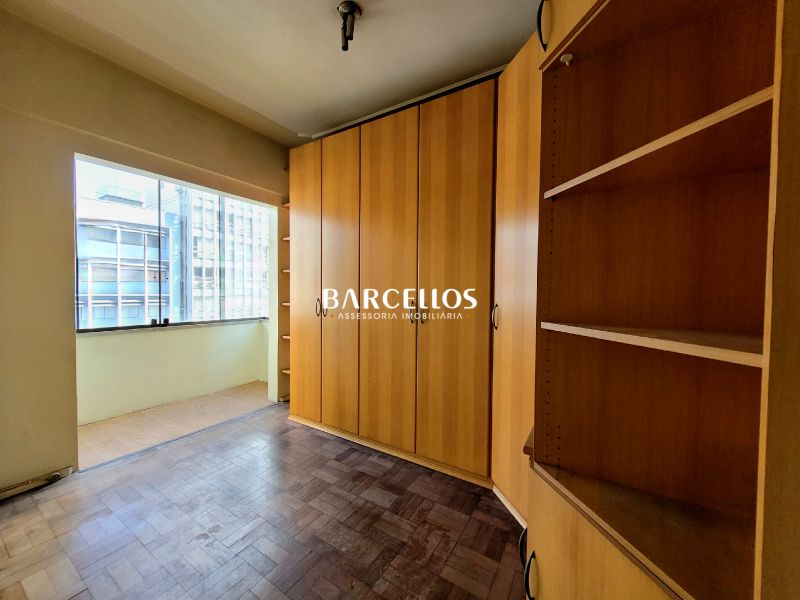 Apto com 3 quartos, 2 banheiros e 89m² à venda no bairro Centro, Porto Alegre