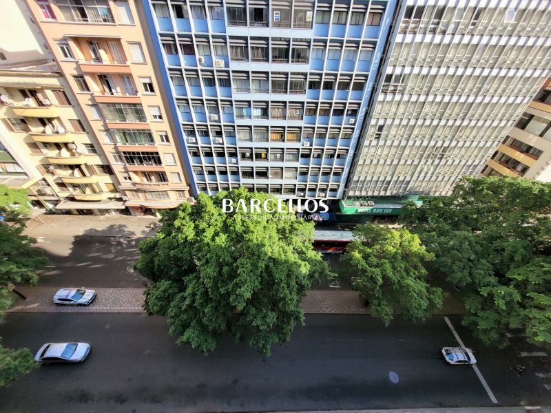 Apto com 3 quartos, 2 banheiros e 89m² à venda no bairro Centro, Porto Alegre