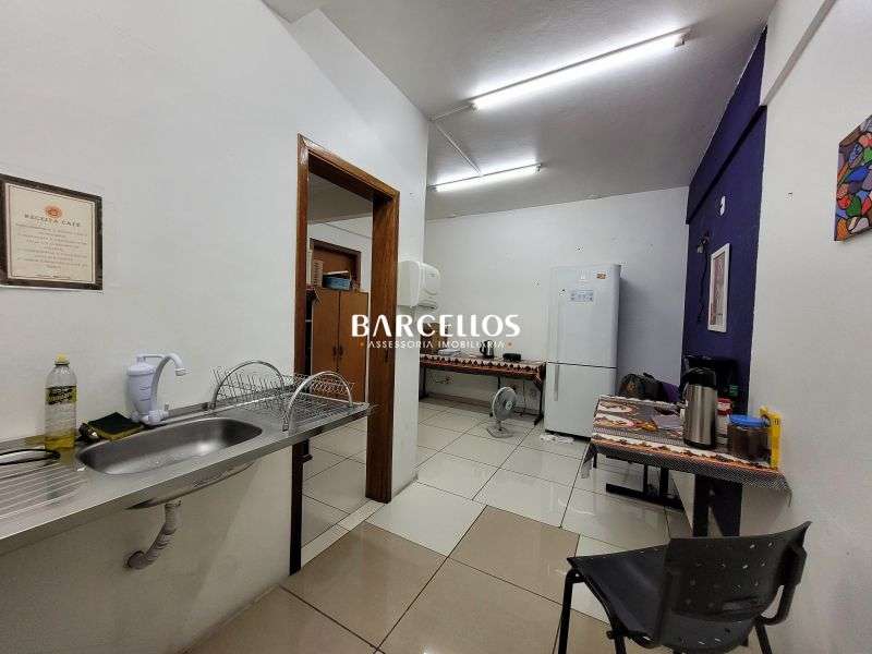 Sala com 1 quarto, 10 banheiros e 443m² à venda no bairro Centro, Porto Alegre