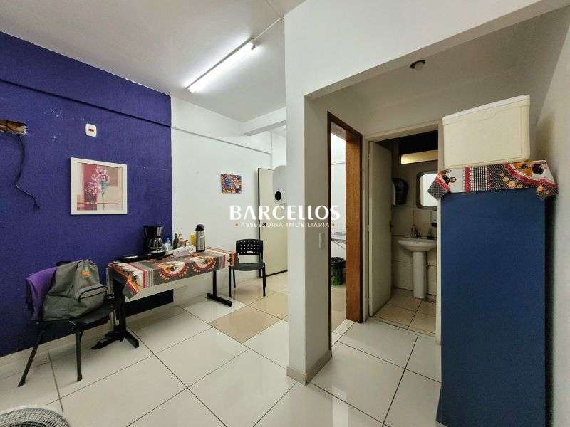 Sala com 1 quarto, 10 banheiros e 443m² à venda no bairro Centro, Porto Alegre