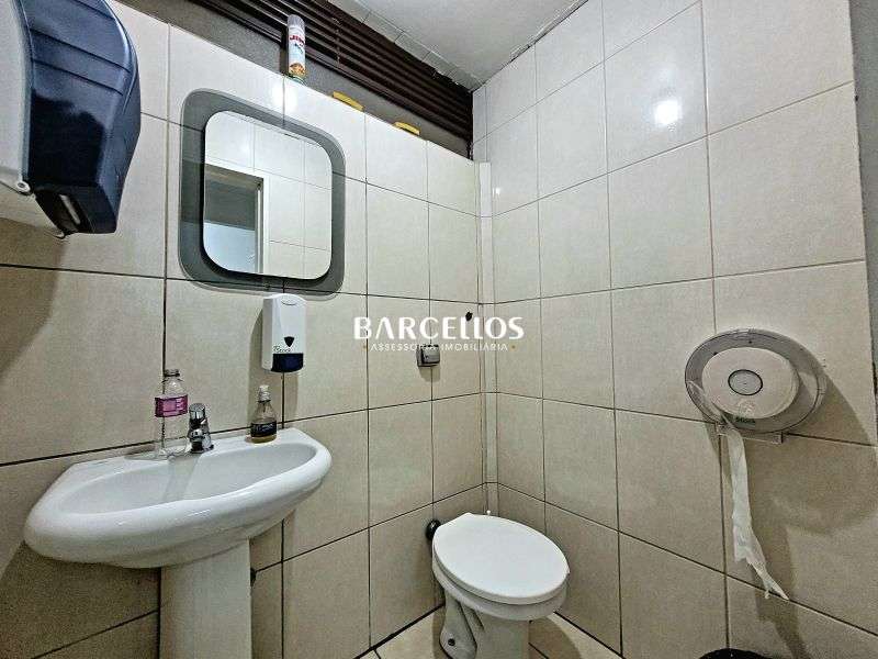 Sala com 1 quarto, 10 banheiros e 443m² à venda no bairro Centro, Porto Alegre