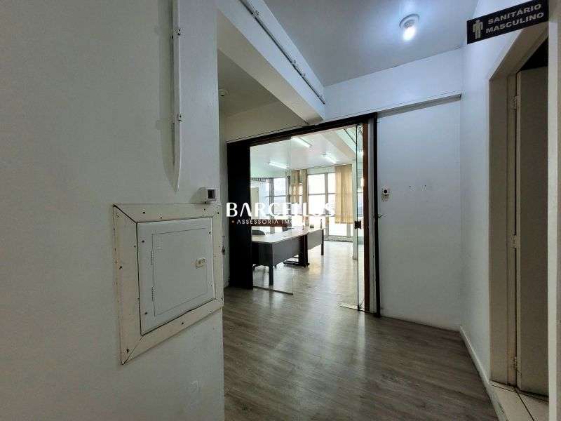 Sala com 1 quarto, 10 banheiros e 443m² à venda no bairro Centro, Porto Alegre