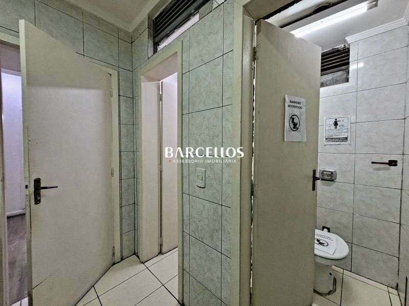 Sala com 1 quarto, 10 banheiros e 443m² à venda no bairro Centro, Porto Alegre