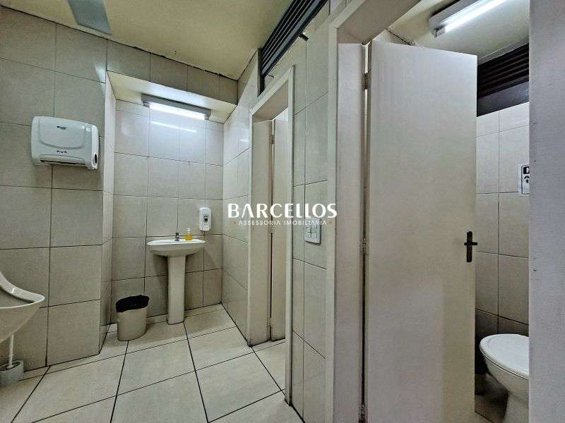 Sala com 1 quarto, 10 banheiros e 443m² à venda no bairro Centro, Porto Alegre