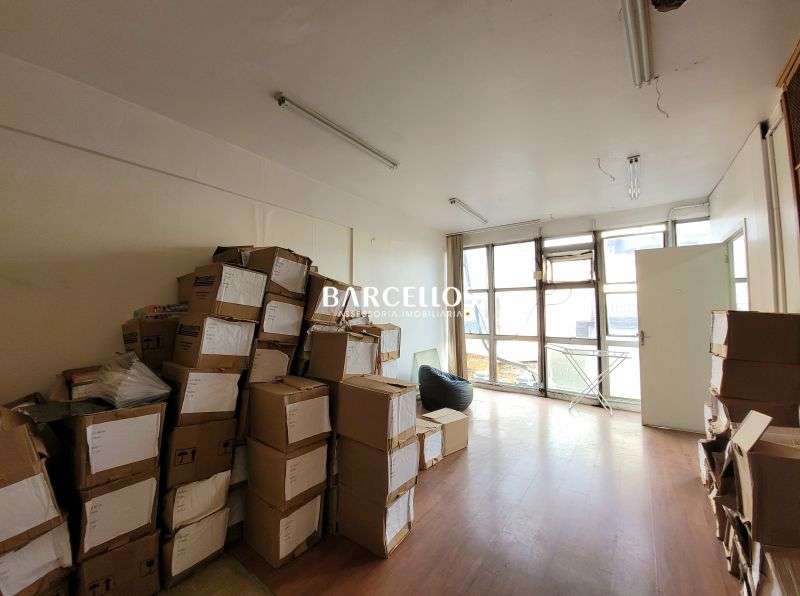 Sala com 1 quarto, 10 banheiros e 443m² à venda no bairro Centro, Porto Alegre