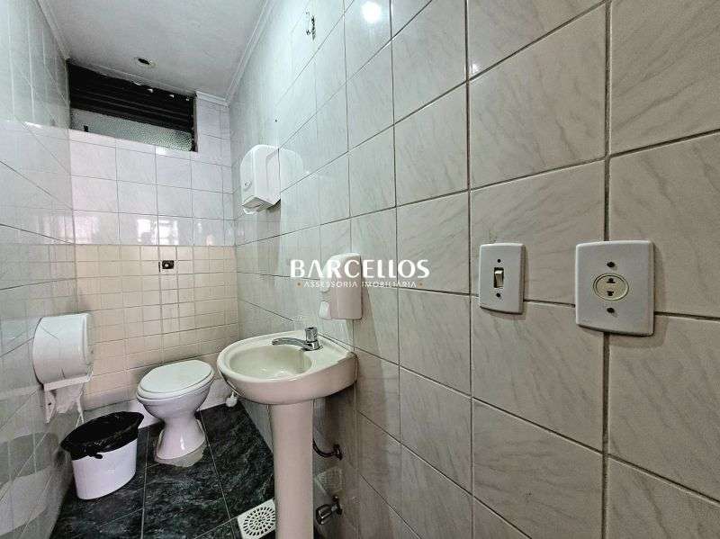 Sala com 1 quarto, 10 banheiros e 443m² à venda no bairro Centro, Porto Alegre