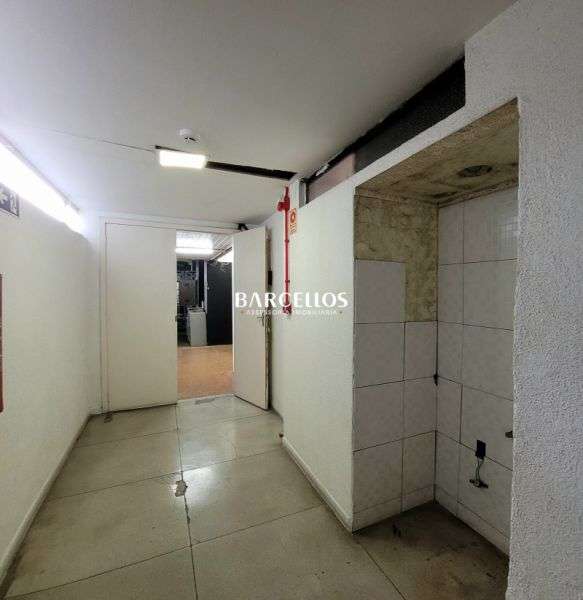 Sala com 1 quarto, 10 banheiros e 443m² à venda no bairro Centro, Porto Alegre