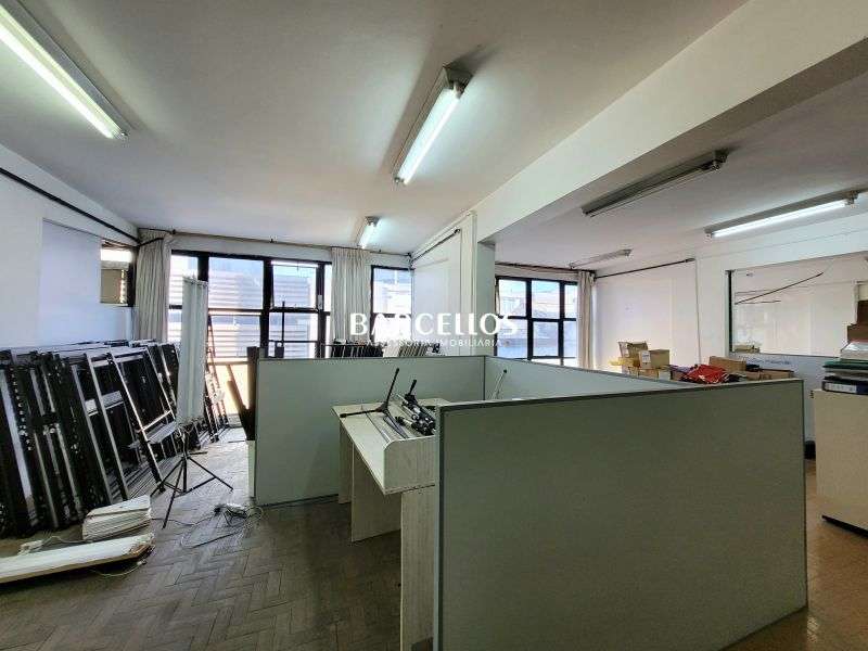 Sala com 1 quarto, 10 banheiros e 443m² à venda no bairro Centro, Porto Alegre