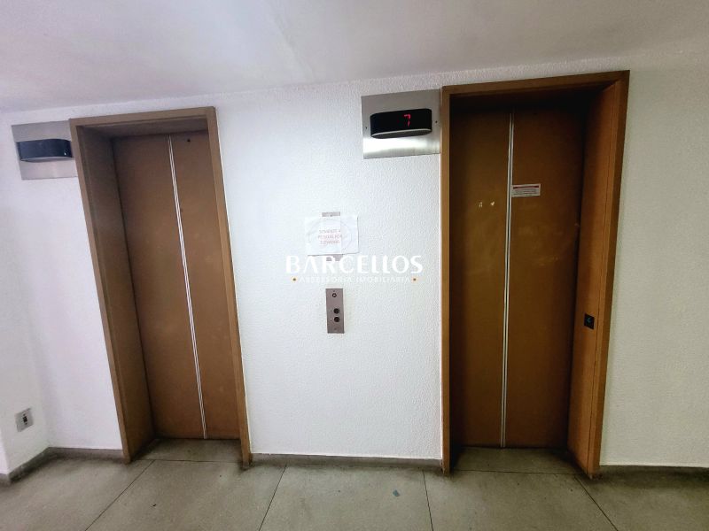 Sala com 1 quarto, 1 banheiro e 35m² à venda no bairro Centro, Porto Alegre