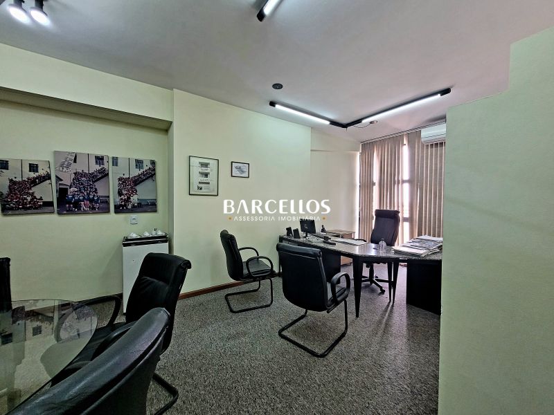 Sala com 1 quarto, 1 banheiro e 47m² à venda no bairro Centro, Porto Alegre