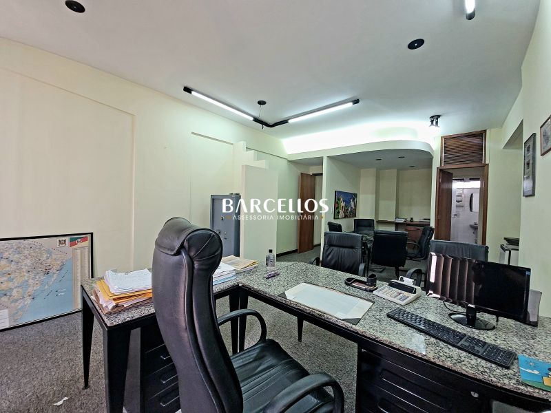 Sala com 1 quarto, 1 banheiro e 47m² à venda no bairro Centro, Porto Alegre