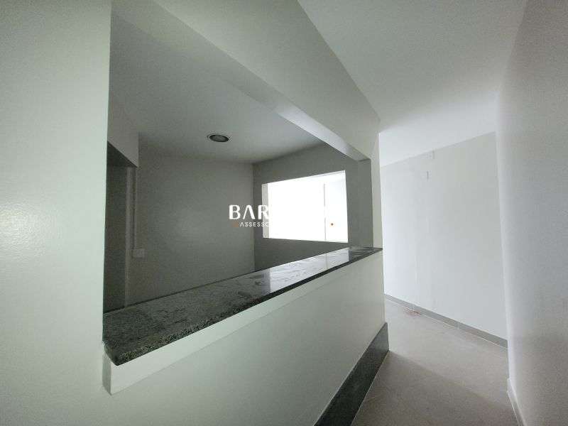 Sala com 3 quartos, 2 banheiros e 70m² à venda no bairro Centro, Porto Alegre