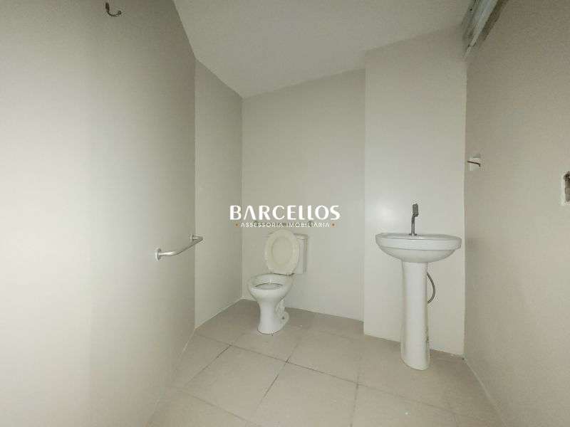 Sala com 3 quartos, 2 banheiros e 70m² à venda no bairro Centro, Porto Alegre