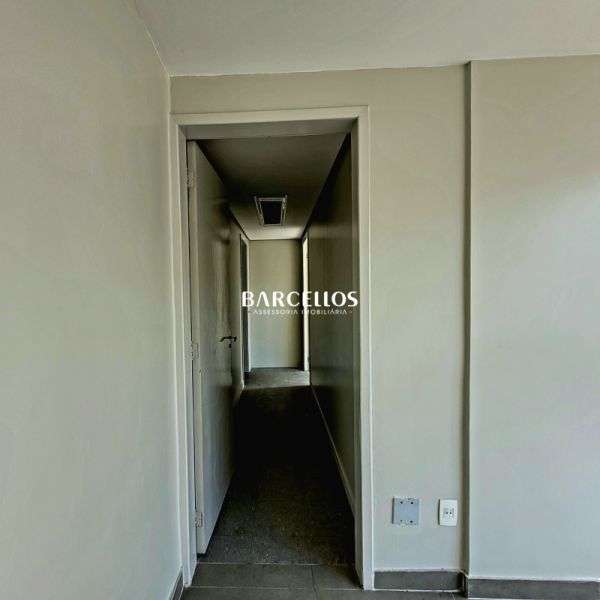 Sala com 3 quartos, 2 banheiros e 70m² à venda no bairro Centro, Porto Alegre