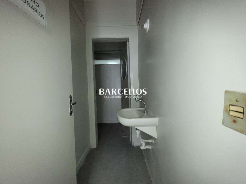 Sala com 3 quartos, 2 banheiros e 70m² à venda no bairro Centro, Porto Alegre