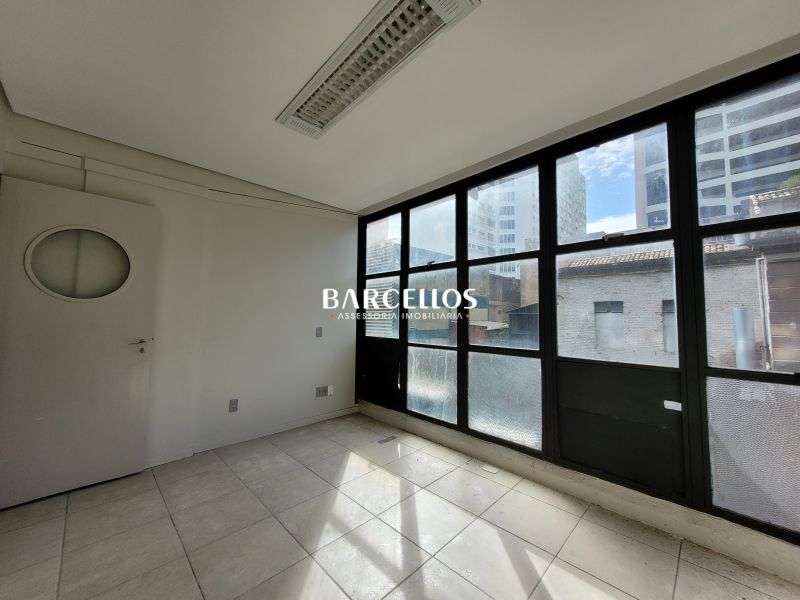 Sala com 3 quartos, 2 banheiros e 70m² à venda no bairro Centro, Porto Alegre