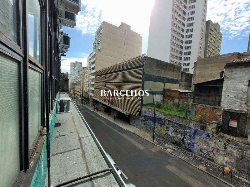 Sala com 3 quartos, 2 banheiros e 70m² à venda no bairro Centro, Porto Alegre