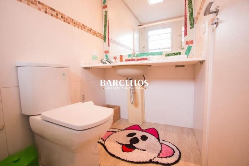 Casa com 5 quartos, 7 banheiros e 375m² à venda no bairro Jardim Carvalho, Porto Alegre