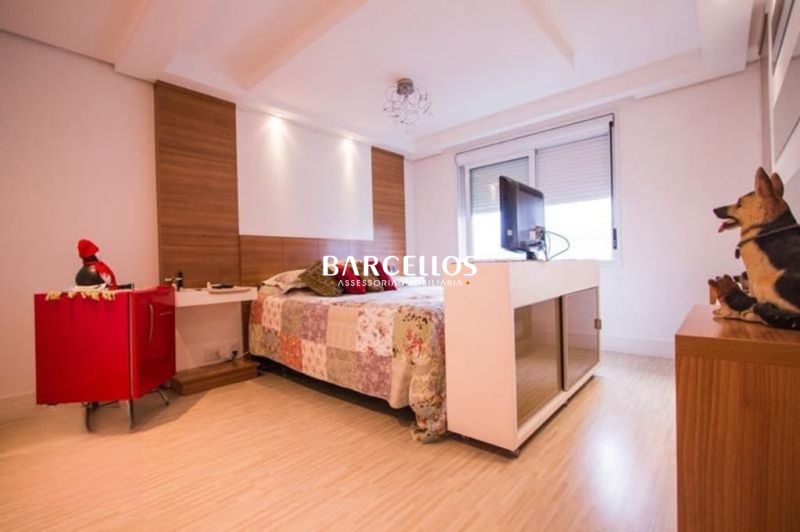 Casa com 5 quartos, 7 banheiros e 375m² à venda no bairro Jardim Carvalho, Porto Alegre