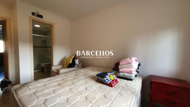 Casa com 5 quartos, 7 banheiros e 375m² à venda no bairro Jardim Carvalho, Porto Alegre