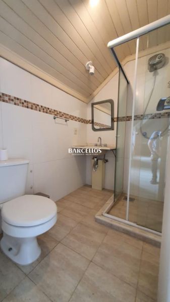 Casa com 5 quartos, 7 banheiros e 375m² à venda no bairro Jardim Carvalho, Porto Alegre