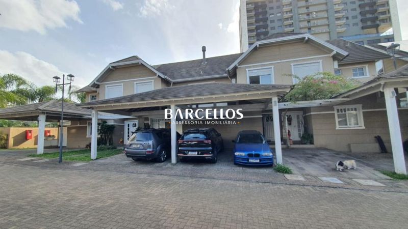 Casa com 5 quartos, 7 banheiros e 375m² à venda no bairro Jardim Carvalho, Porto Alegre
