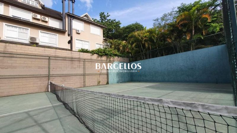 Casa com 5 quartos, 7 banheiros e 375m² à venda no bairro Jardim Carvalho, Porto Alegre